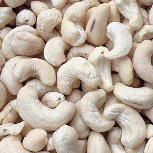 Hot Sale Best Rate Raw Edible Cashew Nuts WW180/WW240/WW320 LP/WS Wholesale Bulk Private Label Available - Product Image 1