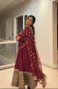 Conjunto de vestido Anarkali de seda romana completamente cosido con forro de microalgodón y bordado de lentejuelas en dupatta de malla pesada. - Product Image 4