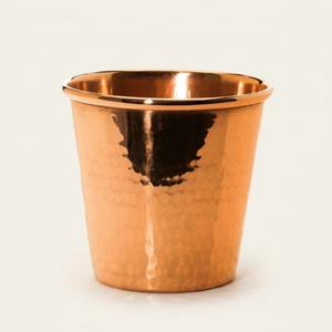 Mug à eau en cuivre pur martelé, gobelet traditionnel pour les bienfaits pour la santé, verre à boire en cuivre massif fait à la main pour la maison et l'hôtel - Product Image 1