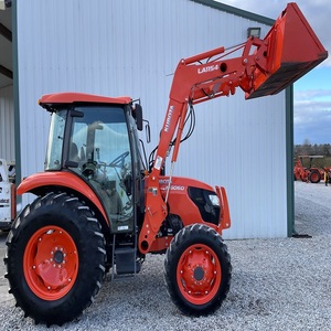 Tractor Kubota M6060 en Venta, Maquinaria Agrícola en Stock con Entrega Rápida y Precios Accesibles - Product Image 1