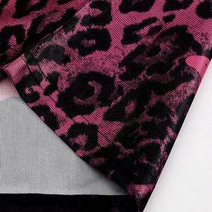 Maillot de football américain décontracté rose léopard pour homme Our Streets, T-shirt unisexe personnalisé, OEM, marque privée, vente en gros, acheteur américain - Product Image 5