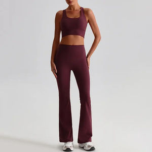 ชุดออกกำลังกายสำหรับผู้หญิง ชุดโยคะ ชุดฟิตเนส ลายเรียบแบบกำหนดเอง เสื้อชั้นในกีฬาและกางเกงขาบาน เอวยางยืด กางเกงเลกกิ้งสำหรับผู้หญิง - Product Image 5