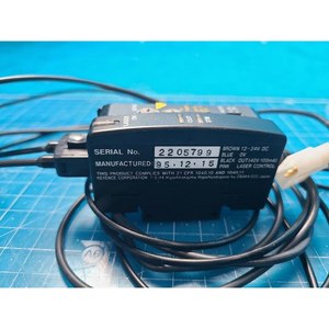 Controlador de Láser KEYENCE, Controlador de Sensor Láser, Usado como Está, Piezas de Equipos Semiconductores Legados - Product Image 3