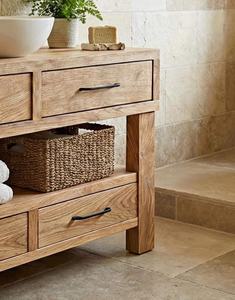 Mueble de baño de madera maciza con almacenamiento de varios cajones y estructura de estantería abierta, ideal para baños de interior modernos. - Product Image 2