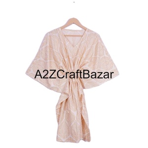 Kaftan court indien fait main, imprimé floral, écologique, lavable, vêtement de nuit naturel, robe kimono, paréo de plage court - Product Image 1