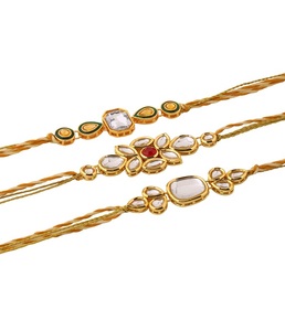 Collection de Rakhi Kundan Premium Élégante Faite à la Main, Bijoux Ajustables en Fil pour Frère, Cadeau Idéal pour Célébrations Festives - Product Image 1