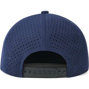Casquette de baseball snapback en polyester imperméable, découpée au laser, perforée, personnalisée, avec logo sur mesure, fabriquée au Pakistan. - Product Image 5