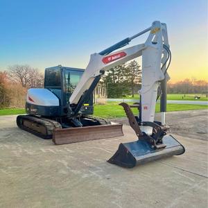 Excavadora Bobcats E60 de Calidad Premium para Proyectos de Construcción Pesada, Ideal para Excavación y Elevación con Brazo Extendido - Product Image 3