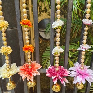 Décoration Murale Florale Artificielle Traditionnelle Indienne, Perles Dorées et Clochettes, 3,5 Pieds, Multicolore, pour Mariage, Diwali, Ramadan, Anniversaire - Product Image 1