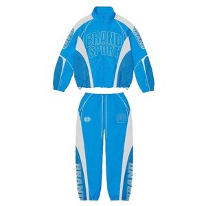 Ensemble coupe-vent d'hiver personnalisé pour homme 2026 avec bandes latérales grises et imprimé lettres, séchage rapide, en polyester et nylon tricoté - Product Image 1