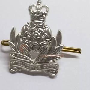 Insignias de Acero de Alta Calidad con Detalles en Relieve y Acabado Resistente a los Arañazos para Uso Diario - Product Image 3