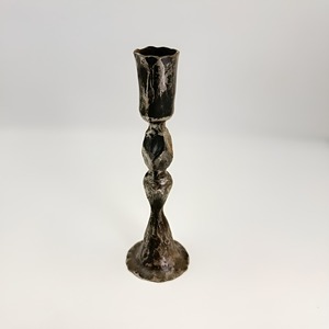 Candelabro de Metal Facetado Vintage Hecho a Mano, Portavelas Cónico de Hierro Forjado Rústico, Precio Directo de Fábrica por R B Overseas - Product Image 1