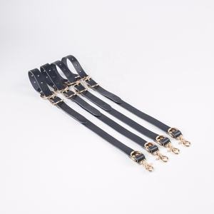 Contraintes de lit en cuir de vachette à quatre sangles avec un matériel solide idéal pour la manchette de poignet de cheville BDSM-Option BDSM-0125 - Product Image 4