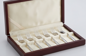 Ensemble de fourchettes élégantes en acier inoxydable avec manches gravées à motifs floraux, compatibles lave-vaisselle, pour mariage et usage quotidien - Product Image 6