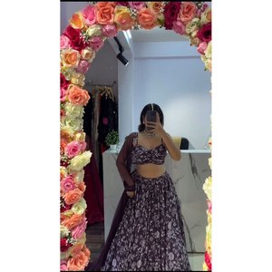 Magnifique Lehenga Choli de créateur pour les mariages, imprimé numérique sur tissu polyester - Product Image 3