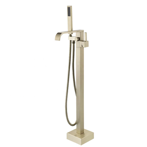 Rubinetti <span class=keywords><strong>per</strong></span> <span class=keywords><strong>vasca</strong></span> <span class=keywords><strong>da</strong></span> <span class=keywords><strong>bagno</strong></span> a pavimento in ottone Free-Standing <span class=keywords><strong>da</strong></span> <span class=keywords><strong>bagno</strong></span> miscelatori a manico singolo rubinetti <span class=keywords><strong>da</strong></span> <span class=keywords><strong>bagno</strong></span> con doccia a mano - Product Image 1