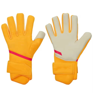 Gants de gardien de but de football respirants de style moderne, imperméables, avec sangle de poignet réglable, logo personnalisé - Product Image 4