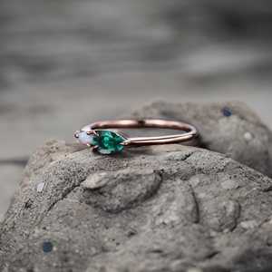 Bague de fiançailles vintage émeraude opale Art Déco en moissanite taille poire, 3 pierres, bague de promesse de mariée plaquée or rose 925 - Product Image 4