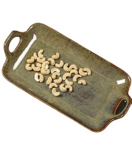 Plateau de présentation de service de nourriture en métal moderne en forme de design simple en métal décoratif de table unique pour la maison, les hôtels et les restaurants - Product Image 1