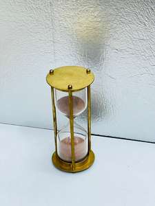 Reloj de arena 3D de latón macizo de 8'' |   Cruz de Ángel Decorativa Vintage, Pieza de Mesa de Estilo Moderno para Graduación, Fiesta de Cumpleaños - Product Image 5