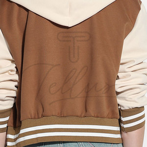 Vestes universitaires d'hiver pour femmes, best-sellers, avec logo personnalisé imprimé, détails en peau de mouton et rembourrage en coton, haute qualité - Product Image 6