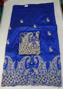 Colección Formal Impresionante: Exclusivo Wrapper Nigeriano George con Pedrería en Tela de Tafetán de Seda con Patrón Abstracto - Product Image 5