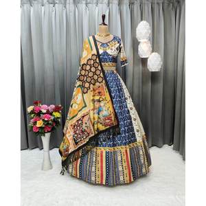 IMPRESSION NUMÉRIQUE EN SOIE BEURRE DOUCE ATTRACTIVE ET VÉRITABLE MIROIR TRAVAIL LEHENGA CHOLI AVEC DUPATTA BLEU - Product Image 1