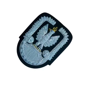 Broche magnétique artisanale en fil de métal, badge décoratif brodé, patch en tissu de luxe, accessoire de mode personnalisé pour veste femme - Product Image 6
