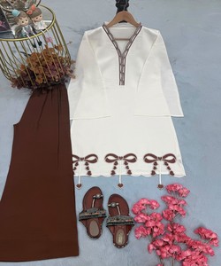 <b>Women</b> Ethnic Silk Vintage <b>Kurta</b> Pant Set Regular Fit Ankle-Length Casual Wear India Pakistan Style All Seasons 86586 AAROHI- - Product Image 3