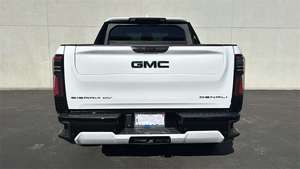 Listo para enviar: G.M.C Sierra EV Denali Crew Cab (Rango Extendido) e4WD 2025, Full Option, Título Limpio, Seminuevo - Product Image 2