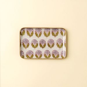 Elegant Iron Tray With Enamel Coating <b>Combining</b> Durability And Sophisticated Design For Everyday Use - Product Image 1