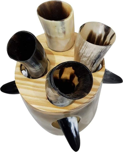 Corne à boire Viking sculptée antique de forme naturelle, en matériau organique poli de qualité supérieure, durable, religieuse, à motif animalier, avec support - Product Image 4
