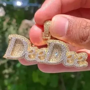 Colgante Personalizado con Nombre en Moissanita, Plata de Ley 925, Completamente Adornado con Letras, Joyería con Logotipo Personalizado, Estilo Lujoso, Diamantes Dvars GCI - Product Image 3