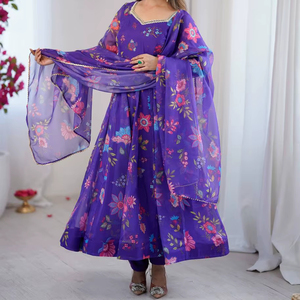 Ensemble de robe Anarkali élégante pour femmes en organza Fendy, avec dupatta, style de fête, toutes saisons, imprimé floral, extensible, réversible, broderie - Product Image 1