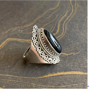 Bague en argent sterling 925 de haute qualité avec onyx, design simple d'inspiration vintage, fournisseur en gros JAIPUR SILVER - Product Image 3