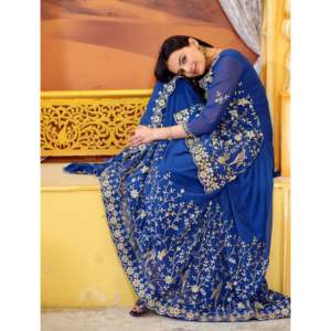 Costume Lehenga pour femmes de soirée, avec broderie de sequins - Product Image 3