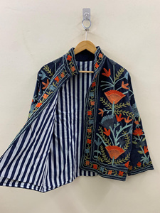 New Arrival Elegant Handcrafted Suzani Velvet Jacket <b>Winter</b> Floral Chic Suzani <b>Coat</b> At Factory Price - Product Image 3