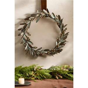 Modern Metal <b>Leaf</b> Wreath with Red Berries Handmade Iron Botanical Hoop Garland Minimalist Christmas <b>Wall</b> <b>Decor</b> - Product Image 6