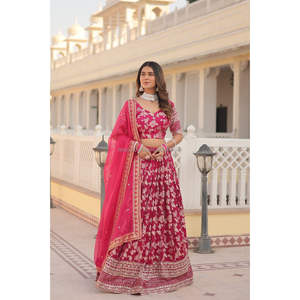 Ensemble de vêtements pour femmes teintables Lehenga Choli & Dupatta en tissu jacquard de viscose pure de créateur - Product Image 3