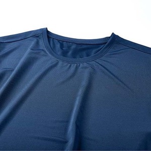 เสื้อยืดคอกลมแขนสั้นสีเทาสำหรับผู้ชาย ทรงปกติ สวมใส่สบาย แห้งเร็ว ผ้าฝ้ายเจอร์ซีย์ 100% โลโก้ด้านหน้า ระบายอากาศได้ดี - Product Image 6