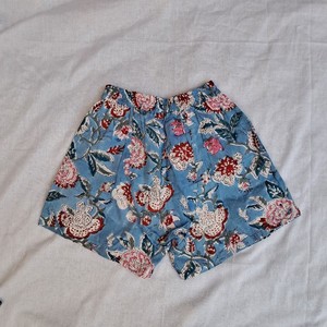 Conjunto de Pijama para Hombre con Volantes, Azul Cielo, Estampado de Rosas y Peonías, Cintura Elástica, Dobladillo con Volantes, Pantalones Cortos Boho de Verano, Ropa de Dormir Transpirable - Product Image 2