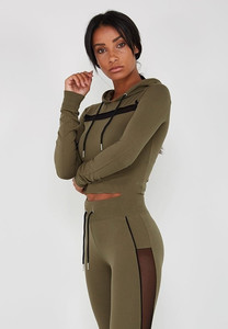 Ensemble sportif 2 pièces gris pour femme : haut court à capuche à manches longues et leggings taille haute en tricot uni de spandex et polyester - Product Image 4