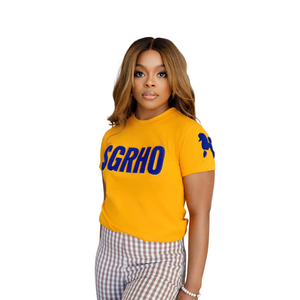 Camiseta de chenilla con mangas tipo poodle de Sigma Gamma Rho SGRHO para mujer, mezcla de algodón dorado, manga corta, estilo casual y elegante. - Product Image 1