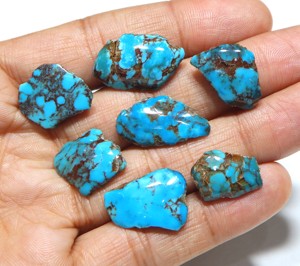 Tranches brutes de turquoise naturelle Prince Arizona, pierre précieuse en dalle de turquoise d'Arizona pour la fabrication de pendentifs. - Product Image 1
