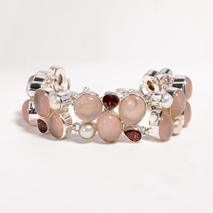 Pulsera de Cuarzo Rosa Natural, Granate y Perla de Agua Dulce, Plata de Ley 925, Hecha a Mano, con Gemas, para Navidad - Product Image 1
