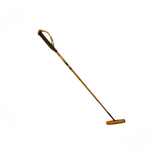 Palo de polo listo para torneos con un fuerte bastón de caña y un bloque de madera pulida, diseñado para golpear con precisión y un uso suave. - Product Image 4