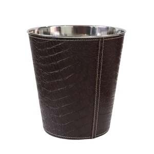 Seaux à glace et refroidisseurs à vin en acier inoxydable recouverts de cuir PU de luxe faits à la main et respectueux de l'environnement 9 "de haut x 7" de diamètre - Product Image 1