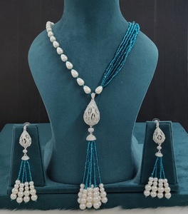 Collar Mala de calidad premium con hermosos pendientes de cuentas hidroelásticas, perfecto para fiestas, oficina, diseño elegante y ligero. - Product Image 6