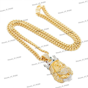 Pendentif Couronne de Roi Jésus avec Diamant Moissanite Glacé au Milieu Fabriqué en Argent 925 Plaqué Or Pendentif Hip Hop de Luxe - Product Image 3