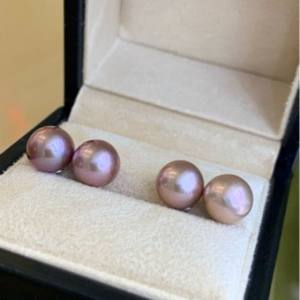 Boucles d'oreilles classiques en perles d'eau douce de camélia de 11-12 mm, perles rondes naturelles, bijoux à forte luminosité pour femmes - Product Image 2